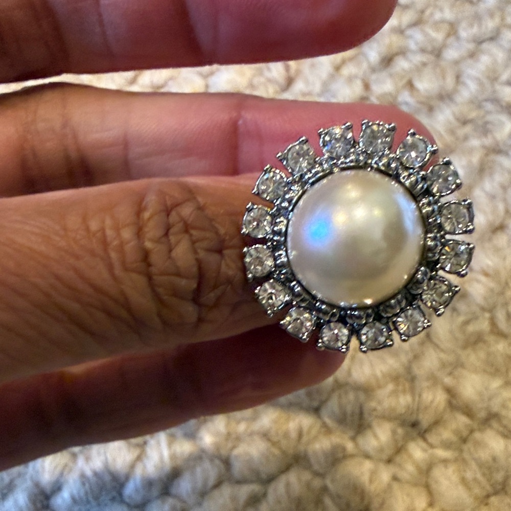 Banana Republic Silver Pearl Cocktail Ring Sz 5